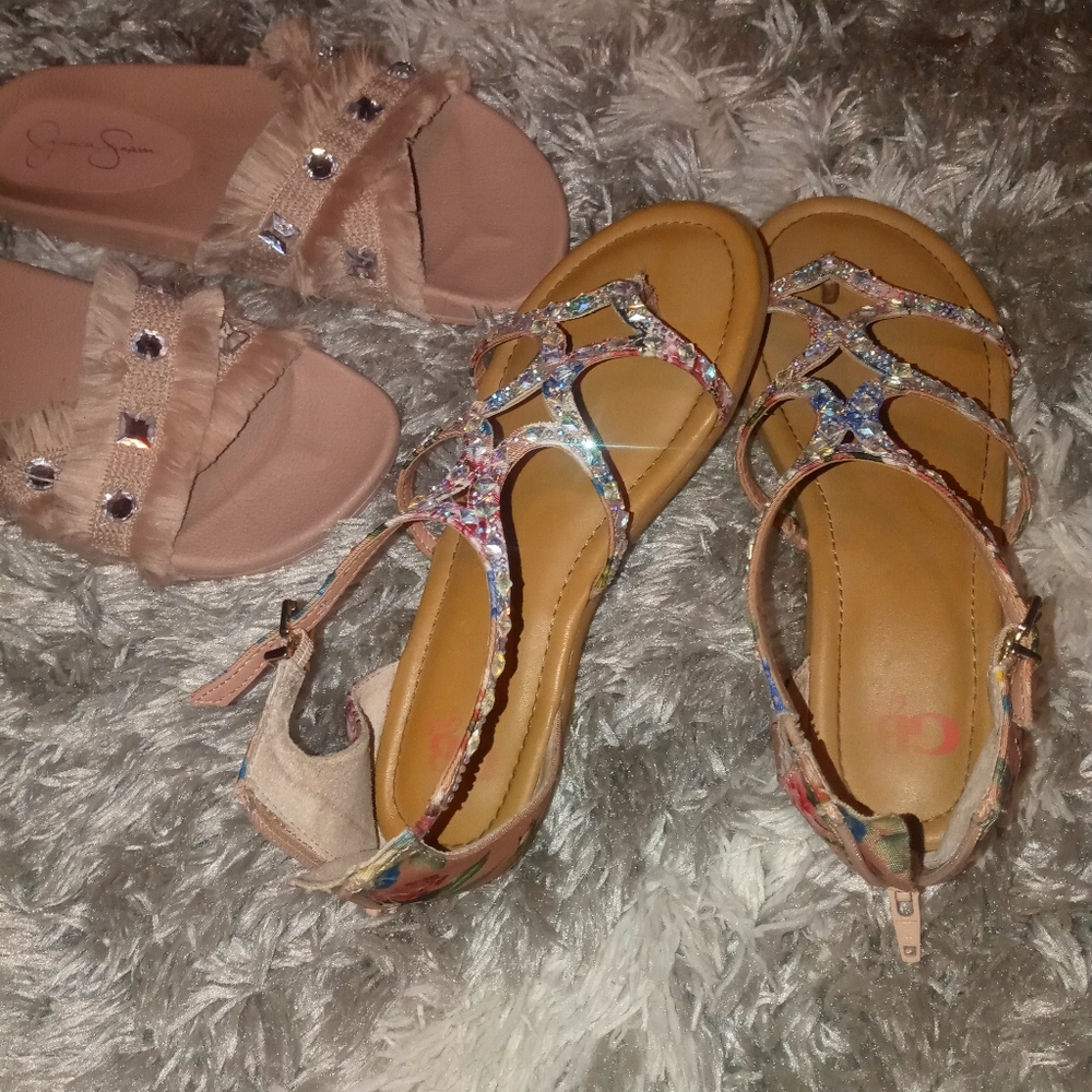 2 pairs of new super cute sandles
